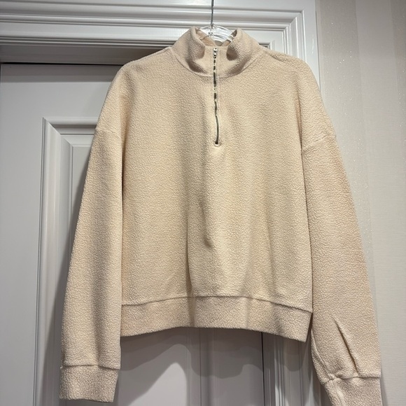 Monrow Teddy Half Zip Fleece - Picture 2 of 9